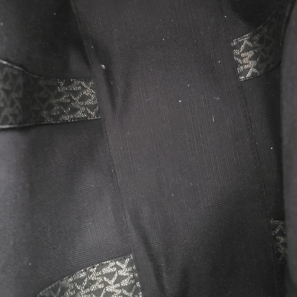 Michael kors large tote with small insert bag.non leather. - Picture 5 of 5